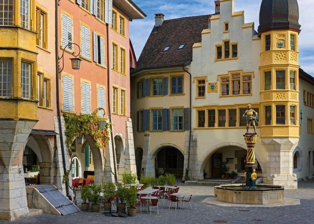 Haus De Philosophe Et Compositeur Rousseau Biel Exterior foto